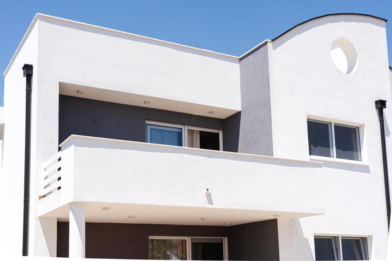 Apartment Station 22 - Brand New With A Terrace And Private Parking Vir