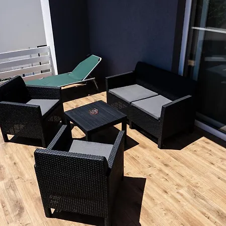 Station 22 - Brand New Apartment With A Terrace And Private Parking Vir Exterior photo