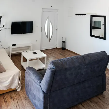 Station 22 - Brand New Apartment With A Terrace And Private Parking Vir Exterior photo