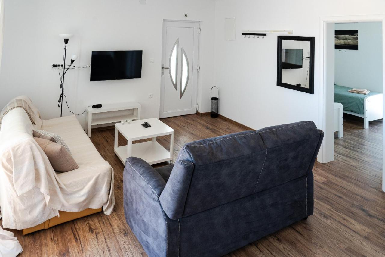 Station 22 - Brand New With A Terrace And Private Parking * Vir