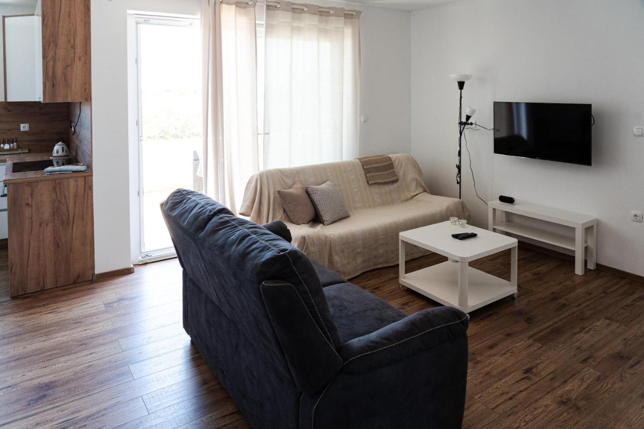 Station 22 - Brand New With A Terrace And Private Parking *